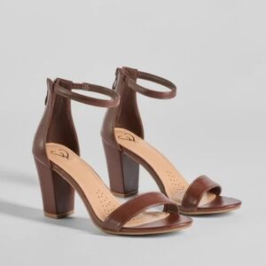 TOP MODA HANNA BROWN STRAPPY HEELS SIZE 7.5